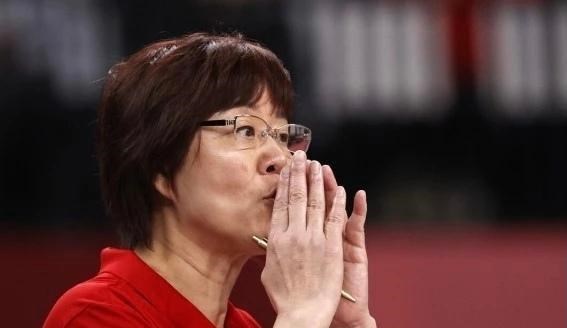 金牌|矛頭直指郎平！京媒：若女排奪冠，中國(guó)=奧運(yùn)金牌榜第一，太痛心