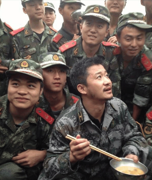 楚乔传|吴京的逆袭情史，因穷曾被两位美人嫌弃，邂逅谢楠后收获神仙爱情