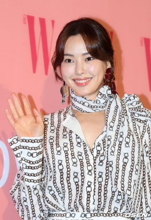 李荷妮|《金泰熙捧花传闻》李荷妮时隔4年与上班族“我的搭档”相识并结婚