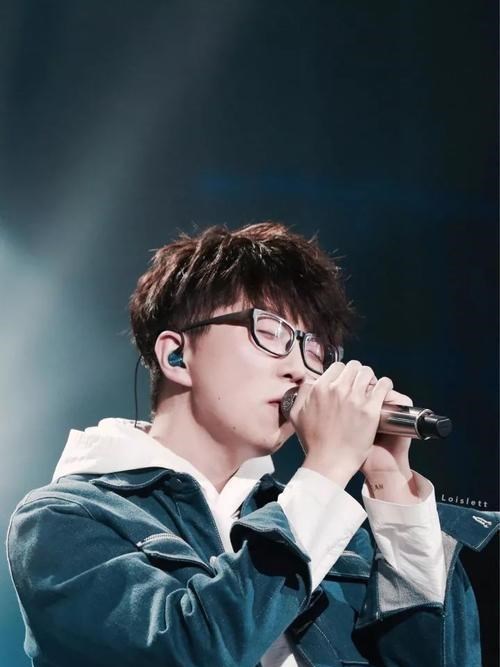 毛不易|网抑云2021年音乐奖榜单公布,毛不易获得:“超级歌手”!