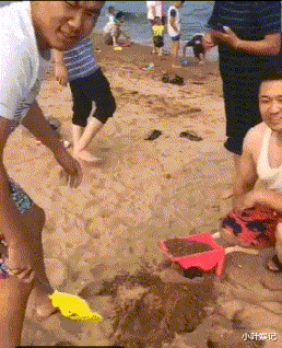 小叶娱记|女朋友把我绿了！当天就赔给了我一个新女朋友，太刺激了