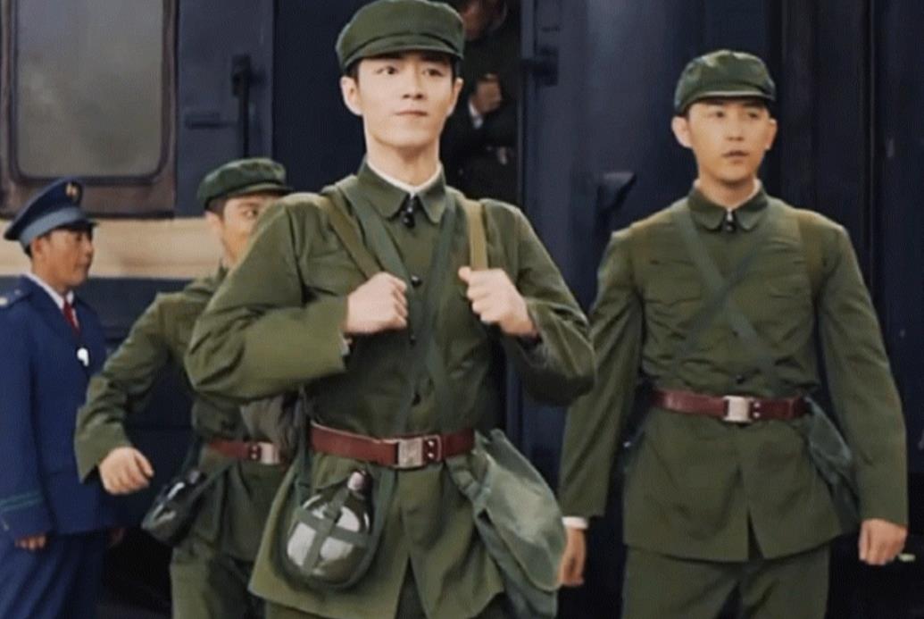 佟丽娅|《王牌部队》：“这不是高干和草根对照，是美强惨和金手指的对照”