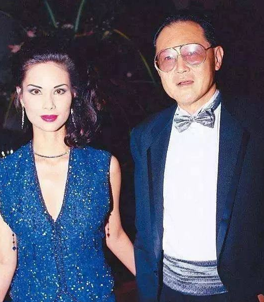 赵式芝|赵世曾的风流史:30岁身价百亿,交往上万女友,85岁仍美女环绕