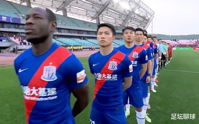 上海申花|第99分钟绝平,1-1!申花绝境下爆发,黑马围攻裁判,鲁能保住榜首