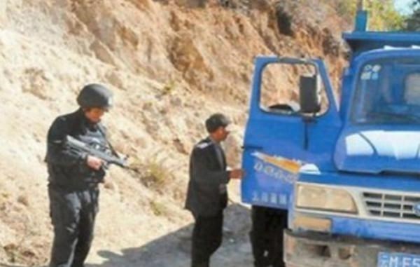  妻子与多人有染，丈夫内心愤恨持枪杀人