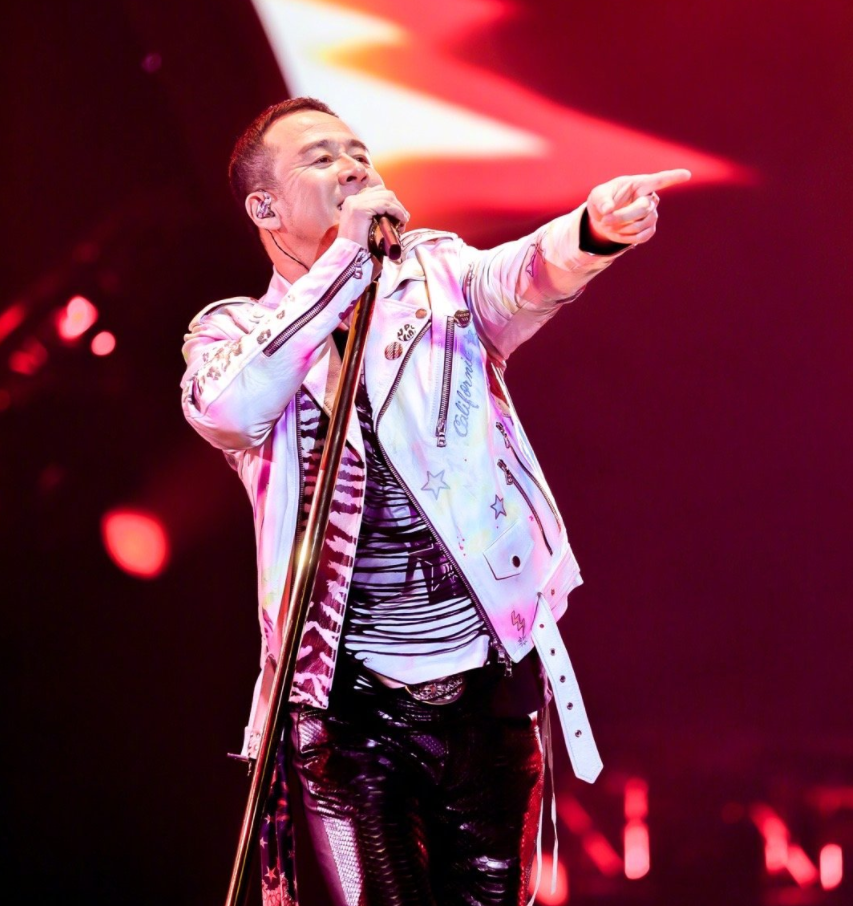 杨坤|内涵谁？音乐盛典刚结束杨坤发声吐槽：音乐至少倒退了十年