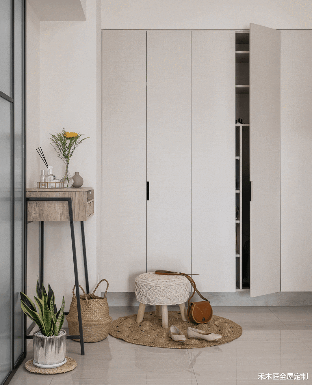 纯白+原木，打造清新治愈的家，同样简约有格调！