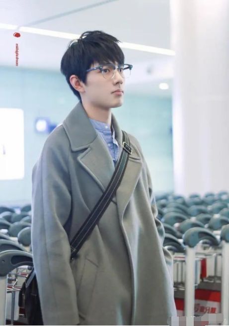 肖战|看到路人抓拍的肖战，这还是你认识的肖战吗？