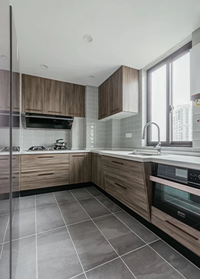 118平美式风三居室，再简单的设计也是美的?仪?式