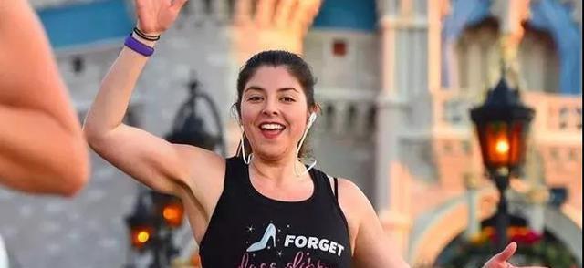 碳水化合物|一个月内戒掉和糖有关的任何食物，看看容貌变化有多大？值得借鉴