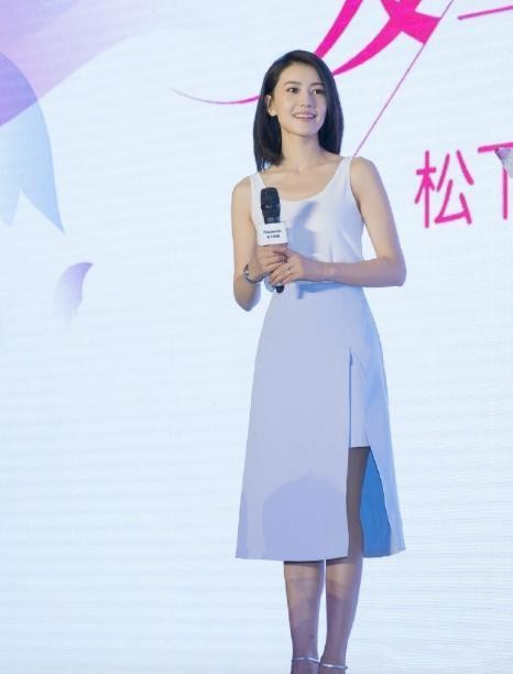 潮流前沿|比T恤凉爽，比衬衫百搭，夏天穿老爹背心才应景，时髦飒爽太酷了