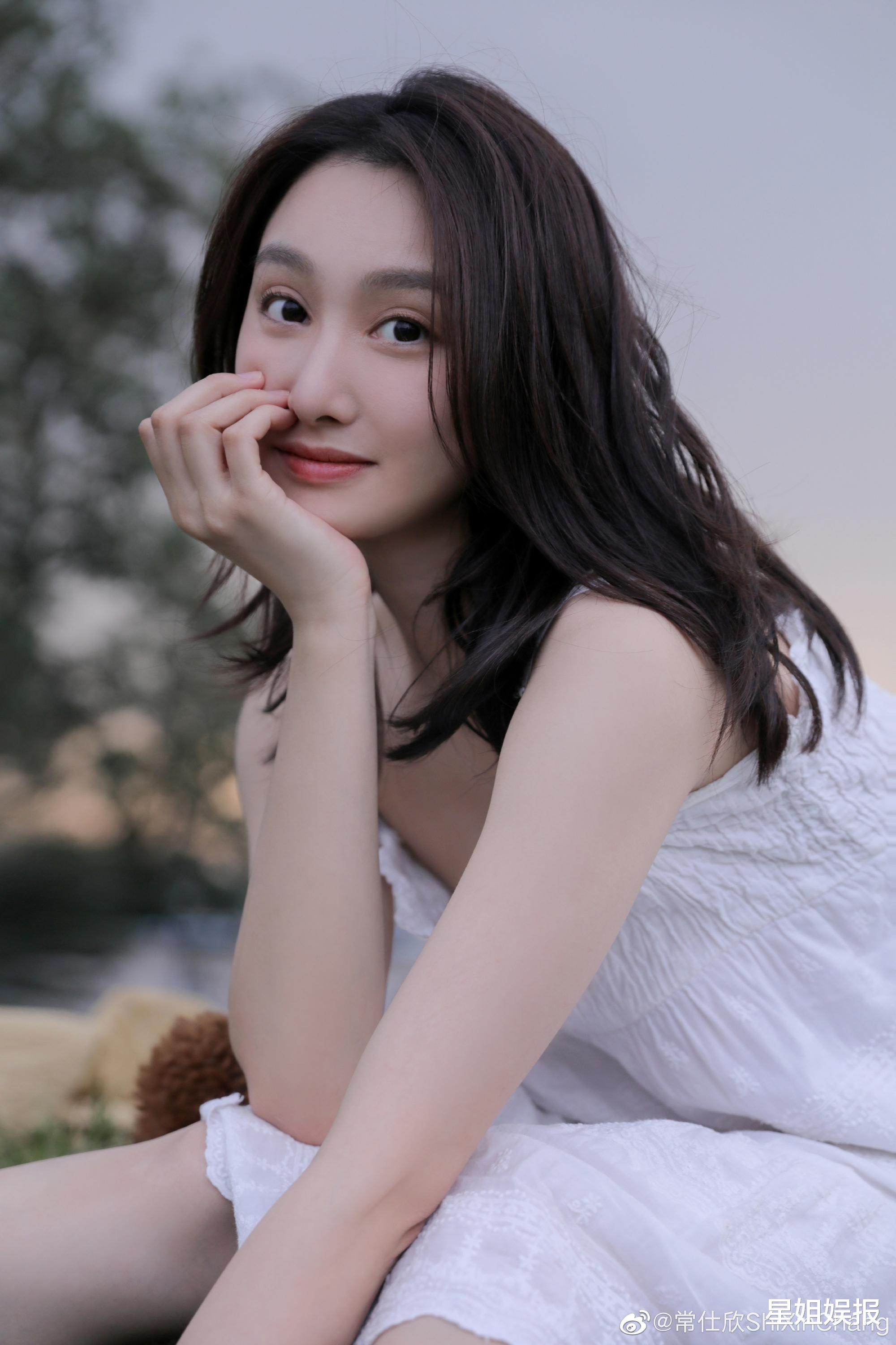 常仕欣|周冬雨娜扎大学同学，在《锦绣未央》演过丫鬟，还参演了《王牌部队》