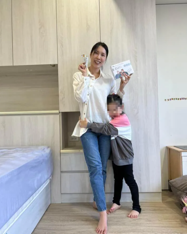 余苑绮|38岁女星7年化疗60次，指甲变黑肺部只剩一半，儿子一出生就患病