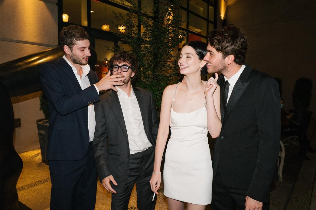 高圆圆|泪目！保罗沃克女儿出嫁，范迪塞尔替挚友挽着新娘子的手入场