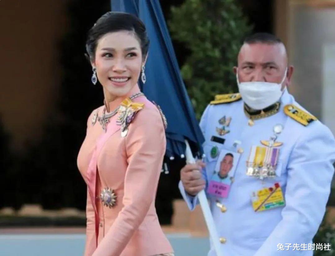 诗妮娜|20岁提拉蓬黑马杀出，诗妮娜借机联手提帮功，西拉米回归已成定局