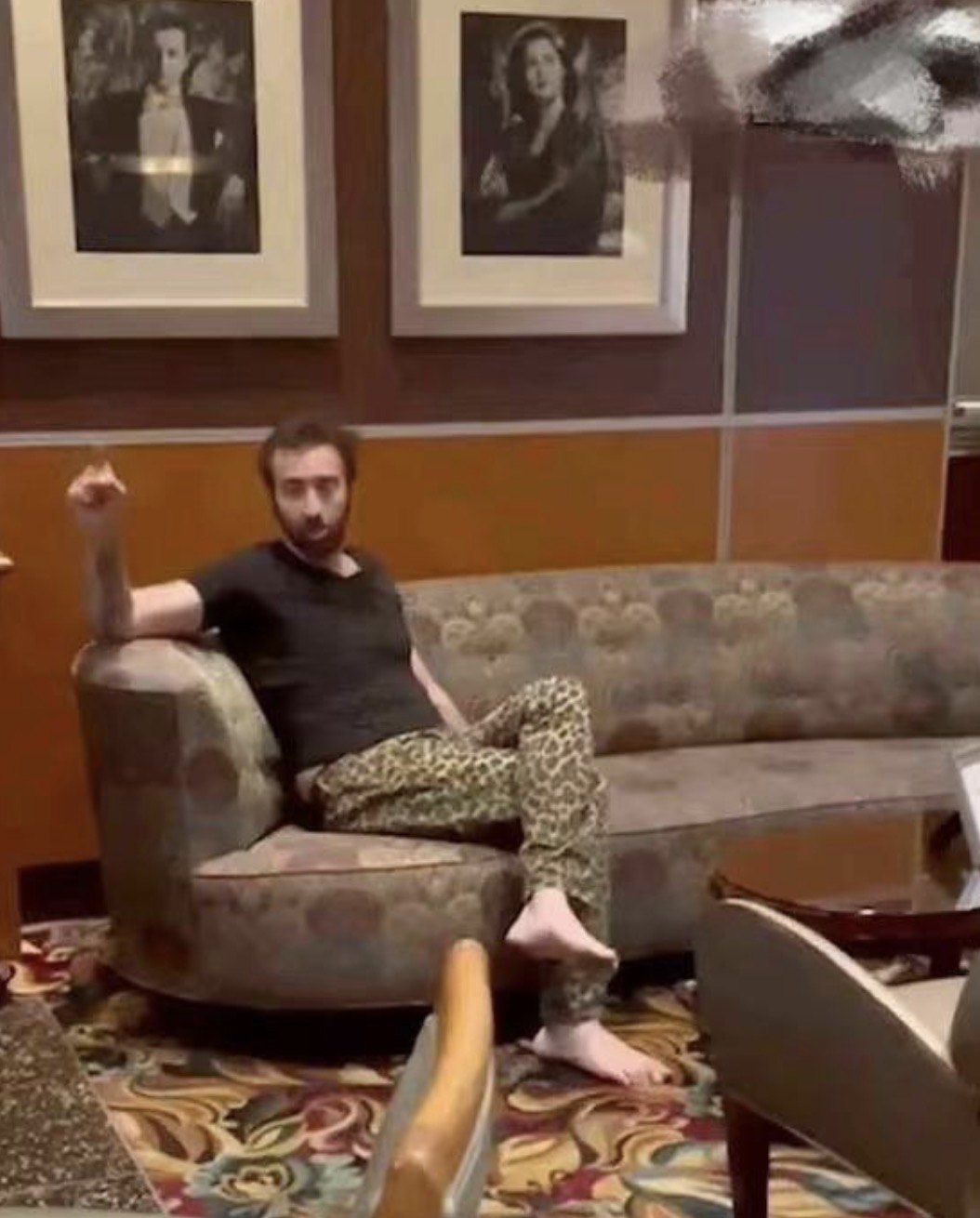 韩雪|58岁尼古拉斯凯奇官宣当爹，27岁娇妻已怀孕，将迎来第三个宝宝