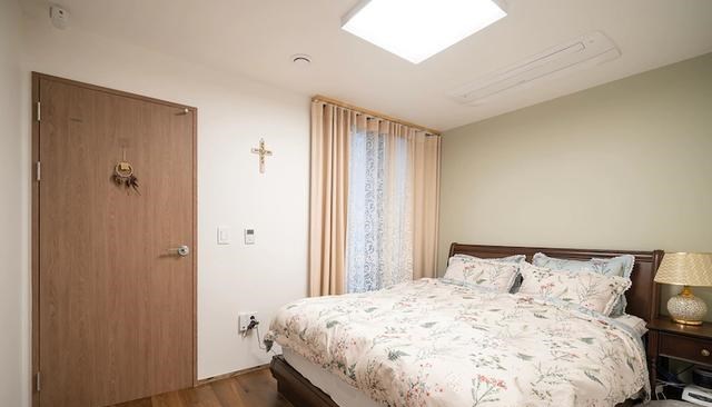 别墅|219㎡韩国别墅，门口有院子，屋顶有露台，高层住宅业主表示羡慕