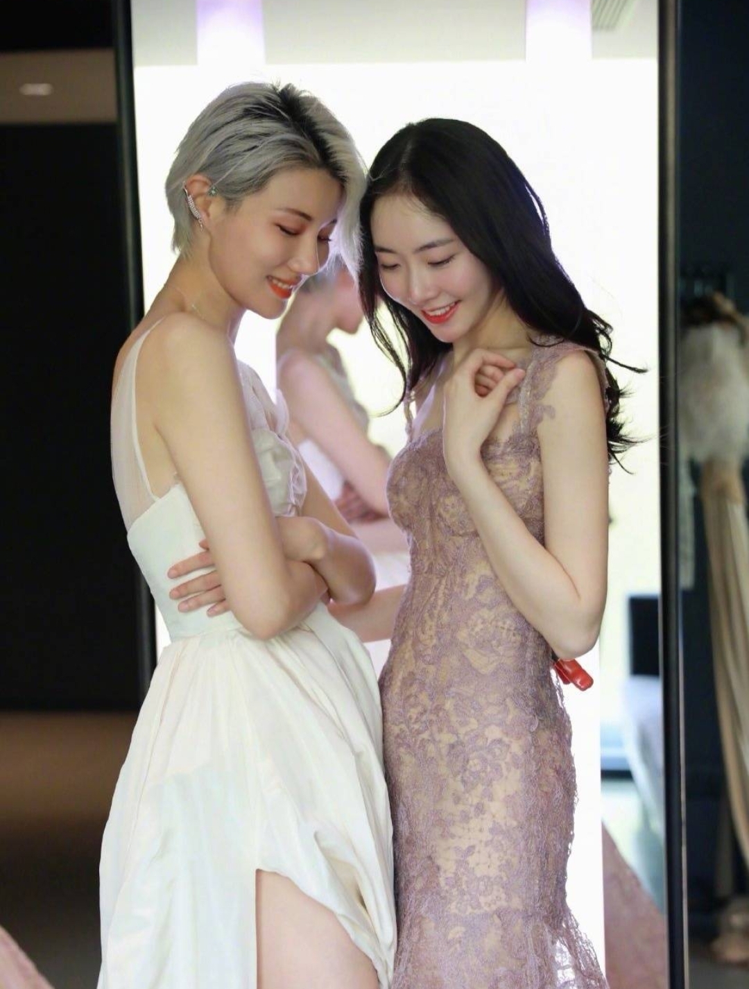 倪珂欣|霍尊叔叔罕见为陈露发声，暗示她不是坏人，猜测是受到别人的利用