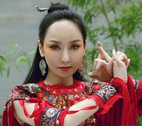 魏大勋|她曾4次上春晚丢尽了脸，跟富商认识1小时后闪婚，现状如何呢