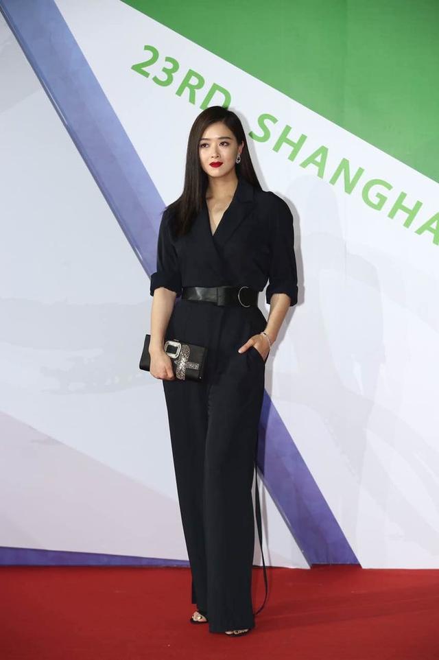 蒋欣|此7位女星，看脸无可挑剔，走红毯就像个笑话，各有各的缺点