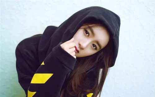 袁冰妍|她被称为“校花女神”，曾被曝哭戏全靠“眼药水”，明年或将霸屏