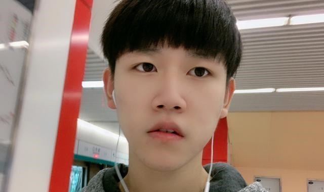 德云社|郭德纲徒弟于子淇回归演出，引发粉丝热议，德云社被质疑处罚太轻