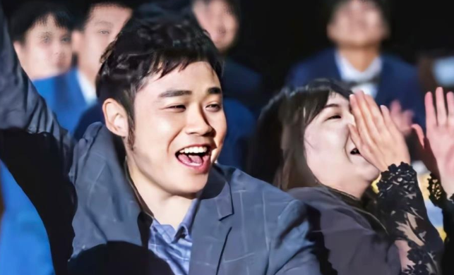 ag战队|AG超玩会被E星零封碾压,舆论起飞,月光太机智,早就做好了准备