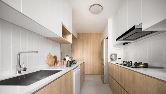 111㎡做了示范，不装沙发、电视，舍弃传统客厅，更适合有孩子家庭