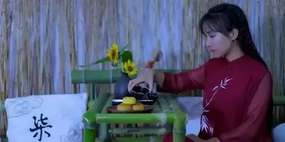 章小蕙|?64岁冯巩饭局私照流出，我瞬间体悟最隐蔽的社交潜规则