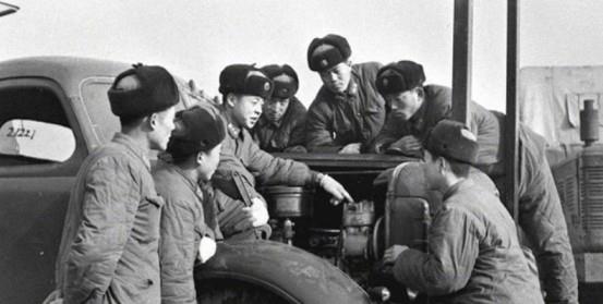 君山笔尖儿 河南少年孟凡章，一半骨灰葬在八宝山公墓，火车也要为他改道