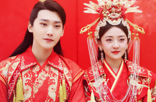 柯蓝|《捡到爱》《双世3》沦为陪衬，现火爆的是它，开播第一天霸屏第一