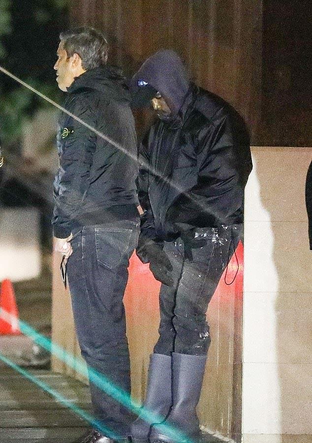 金·卡戴珊|为追回金·卡戴珊，侃爷分手22岁女模，“一场空”后现身，很阴郁