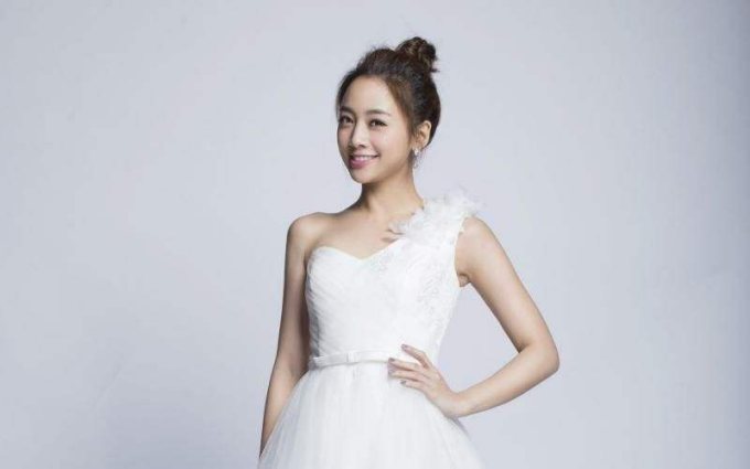 吴映洁|因长的丑被韩国娱乐公司解约，回国发展被何炅捧红，今成功逆袭