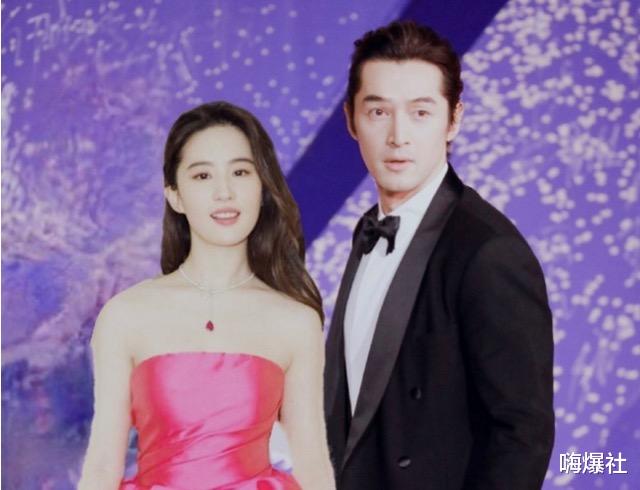 刘亦菲|刘亦菲被曝已和胡歌结婚，之前身材臃肿小腹突出，被质疑已怀孕