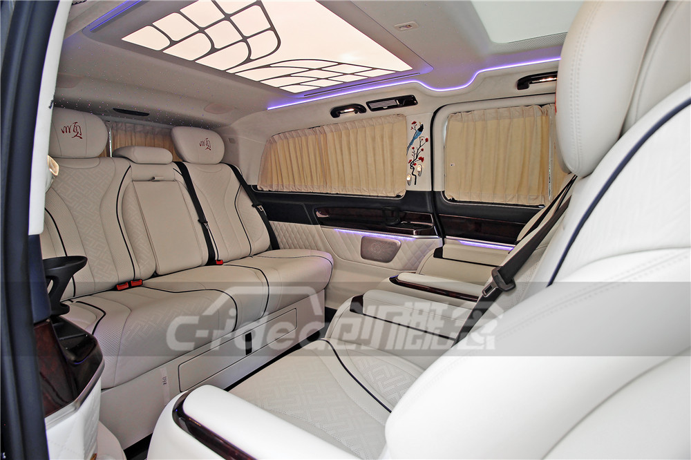 设计电动沙发床,奔驰V260L七座无隔断内饰改装,个性感爆棚