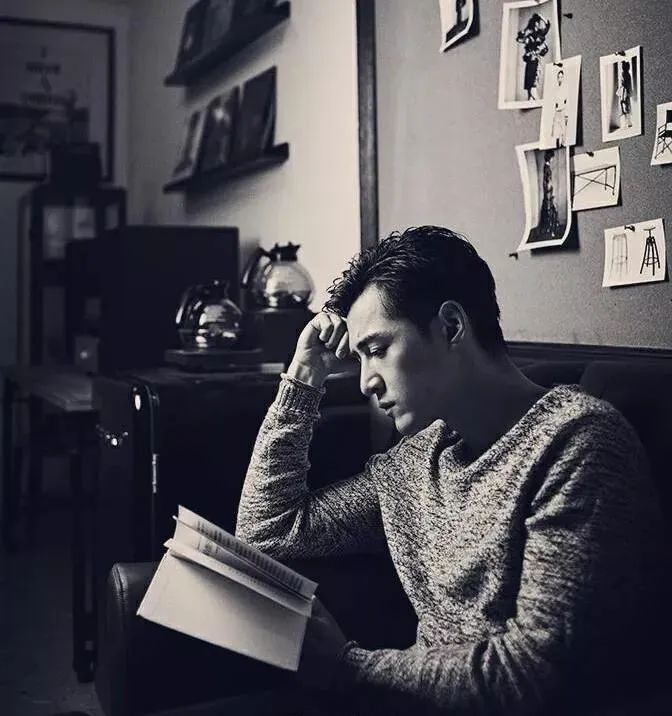 胡歌|39岁胡歌又上热搜！逃跑捡垃圾8年：做明星没劲儿透了！