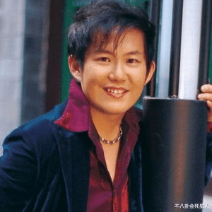 游鸿明|曾红遍全国的四大歌王,有的53岁县城卖唱,有的头发全白停工3年