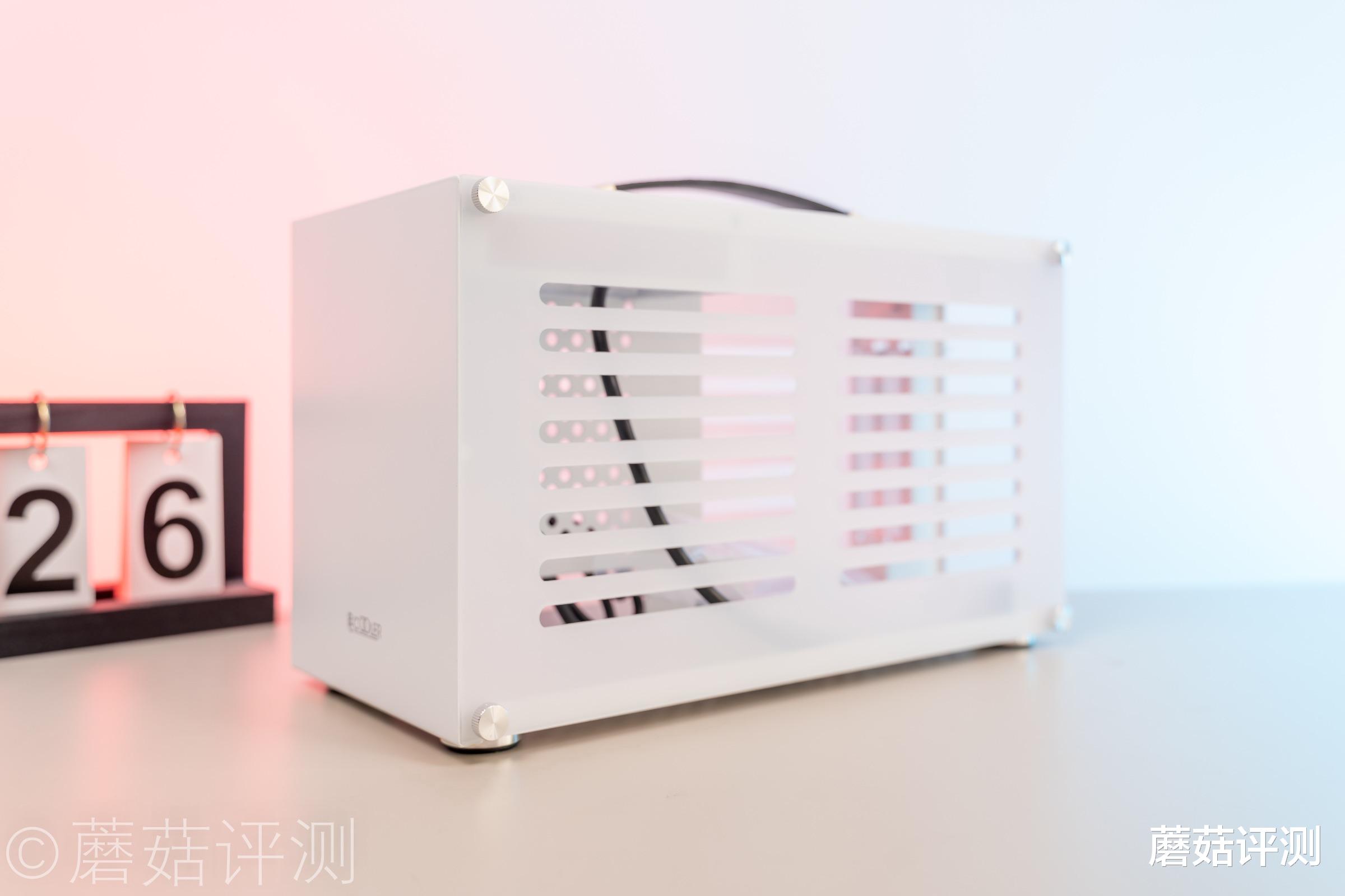 机箱|小巧精致，单手拎走、超频三蜂鸟2手提便携ITX机箱 评测