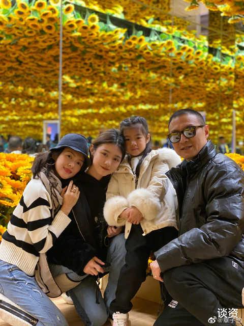 章子怡|章子怡晒女儿滑雪视频，6岁醒醒性格胆量随妈，被赞天赋型选手