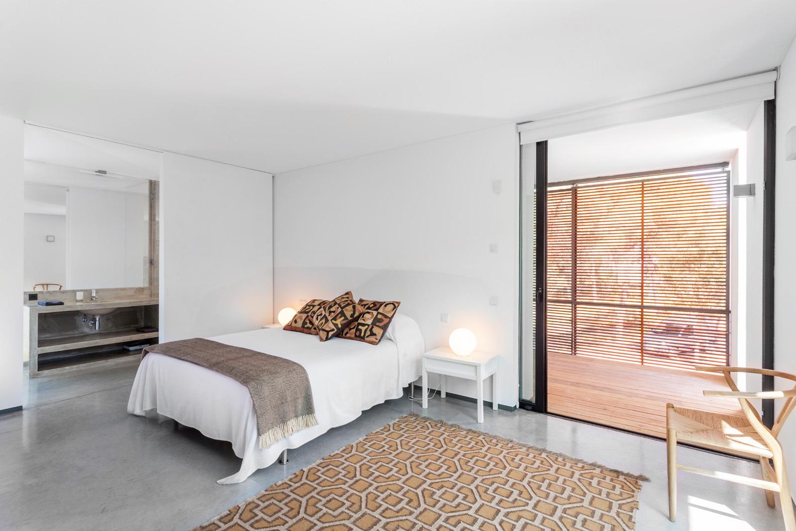 卧室床头朝哪个方向好?找不到最佳位置,应该如何装修?