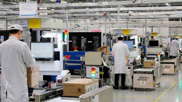 奶球妈咪聊|56岁才开始创业，被誉为“芯片大王”，现公司市值登顶亚洲第一