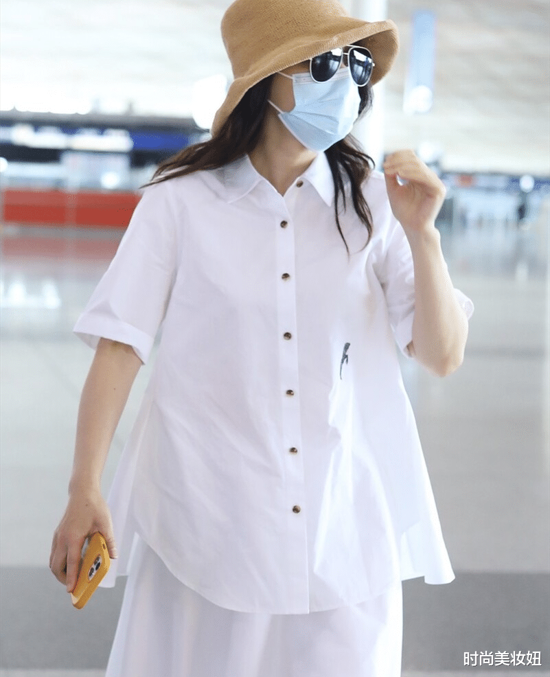 时尚美妆妞|梅婷才是“穿搭”高手，白色衬衫配白裙子，不但不土还意外洋气