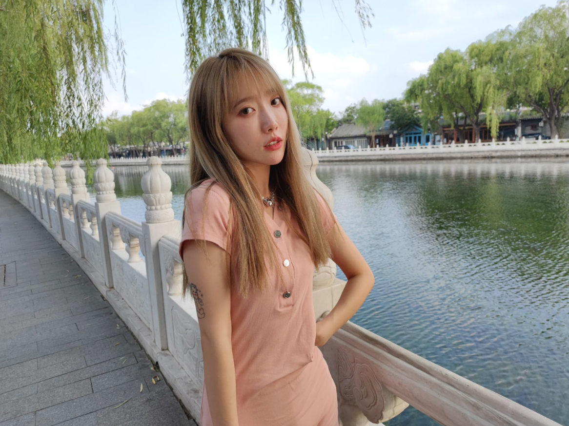 小米MIX4上手评测:时隔三年,以完美全面屏惊艳回归,具体表现如何呢?