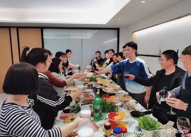 林生斌|林生斌与莫焕晶隔空对话,字里行间透着不舍,两人关系不寻常