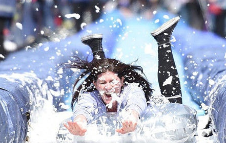 拥抱|20种世界上最奇葩的职业，你知道多少