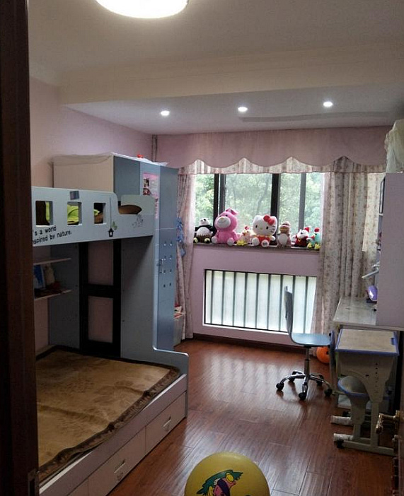 1500万上海买420平别墅,哪里都好,就是邻居让我感觉好尴尬