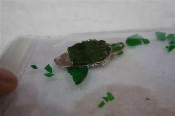 客服|你是不是认为满绿翡翠都是极品？