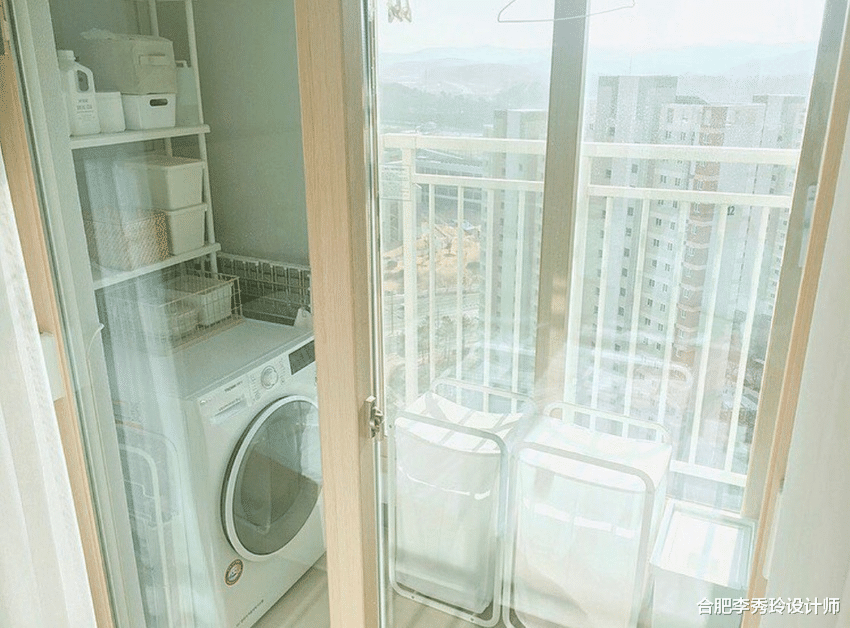 必须承认,跟国内比,韩国的生活阳台更胜一筹,像一间多功能房