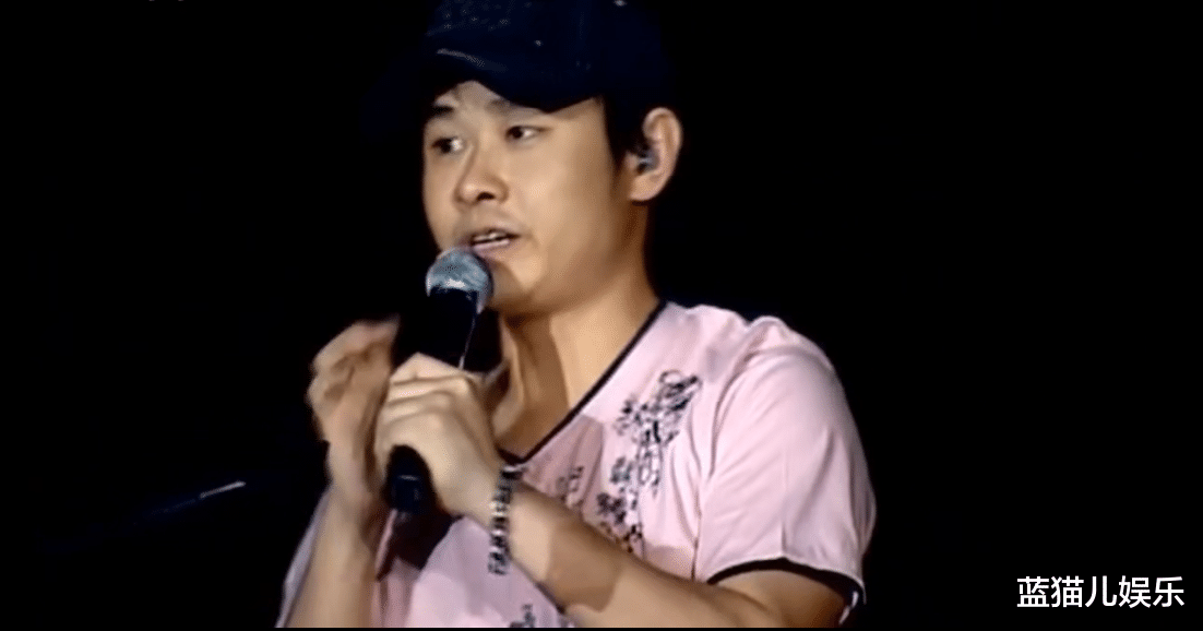 杨坤|杨坤批完刀郎后,直指刘德华算不上歌手,如今被甘肃网友弄尴尬了