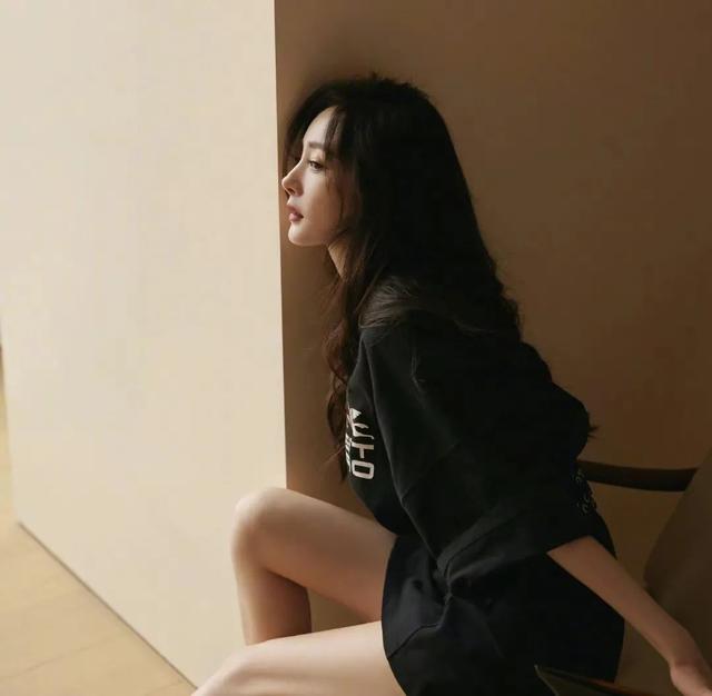 穿衣搭配 让一让让一让，杨幂同款少女感不能没有它